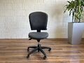 Dauphin flexibler Bürodrehstuhl ohne Armlehnen grau schwarz