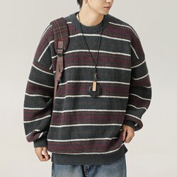 Lebhafter Strickpullover mit Streifenmuster für Männer in kühlen Jahreszeiten