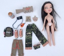 Bratz Adventure Girlz Jade Doll With Clothing Accessories Shoes Brush MGA