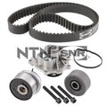 SNR KDP453.260 Wasserpumpe + Zahnriemensatz für OPEL Corsa D Schrägheck (S07)