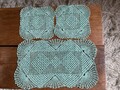 3 handgefertigte gehäkelte Tischsets