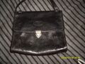 Schicke Handtasche aus Leder 22  X 19 cm x 4 cm