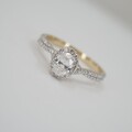 EXKLUSIVER DIAMANTRING IN 585/-GOLD insg.ca.0,78ct DIAMANTEN G/VSI RW:60 1/2