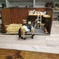 Pferdebox mit Sattelkammer Schleich Pferd Sattel Trense und viel Zubehör