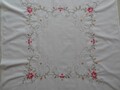 Tischdecke Mitteldecke weiß Stickerei Rosenmotiv farbig ca. 80 x 83 cm
