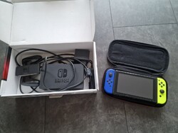 Nintendo Switch Konsole mit Joy-Con - Neon-Grün/Neon-Blau/Grau