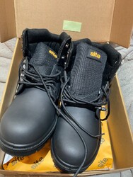 Neu Baustelle Arbeit Sicherheitsstiefel schwarz Größe 10 Stahlkappe ölbeständig im Karton schwarz