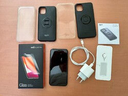 Apple iPhone 11 - 128GB - Schwarz (Ohne Simlock) (Dual-SIM) mit Zubehör