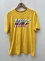 Nike Spellout T-Shirt Herren Sportbekleidung gelb 3D Chrom Stil - Größe L Large