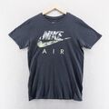 Nike Herren T-Shirt klein schwarz Swoosh Grafik Druck Logo kurzärmelig Baumwolle