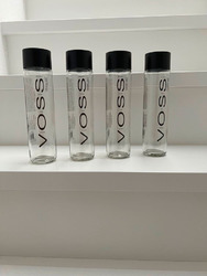Design Voss 1 Flasche Artesian Gletscher Wasser Sparkling Glas  FJORD Norway 375