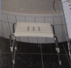 B&B Dusch- und Badestuhl Duschhocker Duschsitz Badhocker Badestuhl WEISS G220