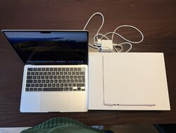 Apple MacBook Air (2024), 13,6 Zoll, M3, 8 GB, 256 GB SSD