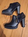 Schwarze Stiefeletten mit Absatz Größe 38