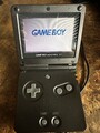 Nintendo Game Boy Advance SP Handheld-Spielkonsole, Silber, Inkl. Ladekabel
