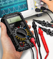 Digital Multimeter Messgerät Voltmeter Strom Amperemeter Kapazität Profi Prüfer