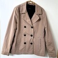 Fuchs & Schmitt Kurzjacke Trench Kurztrench Beige Gr. 40, 96% Baumwolle, gut erh