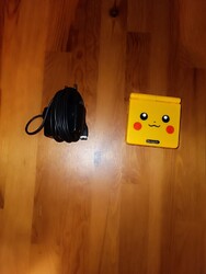 Gameboy Advance SP - neues Gehäuse Pikachu  Optik