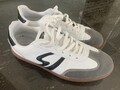 Turnschuhe Halle weiß Hallenschuhe non marking Gr. 43 Herren