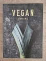 Vegan Cuisine - Erstausgabe, Großformat: 24,5 x 34 cm, 496 S., 800 Rezepte