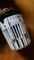 HEIMEIER Thermostat-Kopf K mit eingebautem Fühler - Weiß Farbe #w