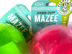 Planet Dog Mazee Orbee-Tuff Futterball Hundespielzeug befüllbar raspberry green
