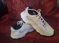 Nike/Sneaker/Damen/weiß-schwarz/Gr.39/UK 5,5