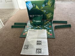 Original Mattel Scrabble Classic Familien Brettspiel 2012 vollständig 