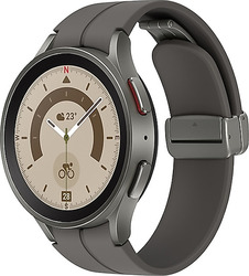 Samsung Galaxy Watch5 Pro 45 mm Titangehäuse grey titanium am Sportarmband M/L gSehr gut: Wenige Gebrauchsspuren, voll funktionstüchtig