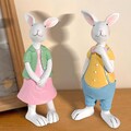 2 x Osterhasen-Statuen, Kunstharz-Tierfigur für Veranda, Wohnzimmer, Büro