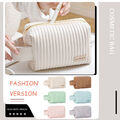 Fashion Cosmetic Bag Cute Make Up Pouch Portable Casual Simple Elegant for Women