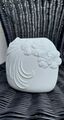 AK Kaiser ovale Bisquitporzellan Vase  Blüten Relief-Dekor H 10,5cm