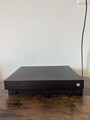 Microsoft Xbox One X 1TB Spielekonsole - Schwarz
