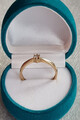 ***Exklusiver***Gelb-Goldener-Ring 585 mit einem Diamanten.