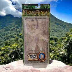LORD OF THE RINGS FELLOWSHIP OF THE RING - TWILIGHT FRODO / TOYBIZ 2003