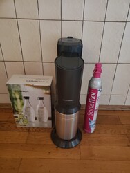 Sodastream Crystal 3.0 mit 2 neuen Glaskaraffen + neuem Zylinder In OVP