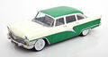 1:18 Triple 9 GAZ 13 Seagull 1959 green/white