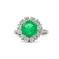 Ring mit Smaragd 1,6 ct. und 12 Brillanten 0,72 ct. in 18 Kt. 750 Gold Gr. 52
