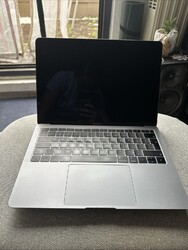 Apple MacBook Air 13 Zoll (128GB SSD, Intel Core i5, 3,60GHz, 8GB) - Space Grau