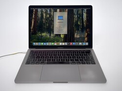 Apple MacBook Pro 13" 2018 i7 2,7GHz 16GB RAM 512GB SSD inkl. MwSt. #G136