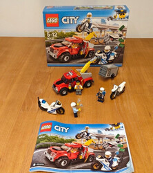 LEGO CITY: 60137 - Abschleppwagen auf Abwegen (2017) - inkl. Bauanleitung und OV