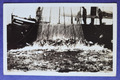 Postkarte Brailing Lachs, aus einer Falle Alaska. Angeln, RP. Schalterers c1940s