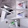 LED Beleuchteter Wasserhahn Bad Armatur Wasserfall Waschtisch Armatur RGB