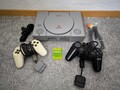 Sony PlayStation 1 PS1 PSX PSOne + 2 Controller + Memory Card + Zubehörpaket