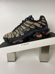 NIKE AIR MAX PLUS UTILITY      US 8.5   EUR 42   (FD0670200)   NEU!!!