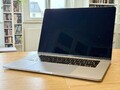 Apple MacBook Pro 15 Zoll, 2018, Intel Core i7, 16GB RAM, 512GB