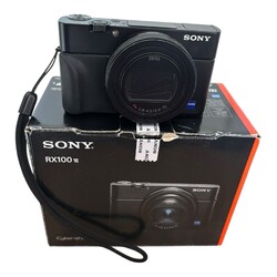 Sony DSC-RX100 M6 VI 20,1MP 24-200mm Digital Kamera in OVP