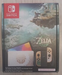 Nintendo Switch (OLED Model) The Legend of Zelda: Tears of the...
