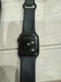 Apple Watch SE (2022) 44mm Mitternacht Aluminiumgehäuse mit Sportarmband,...