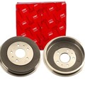 2X TRW 228mm BREMSTROMMELN HINTEN PASSEND FÜR FORD FOCUS LINKS+RECHTS | DB4392